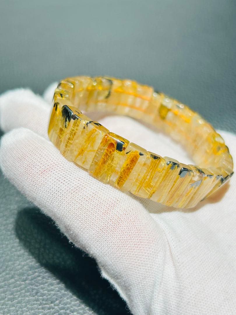 【お値下げ中】高品質 タイチンルチル ゴールド バングル　 贈答用箱付き