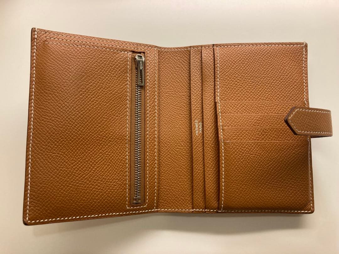 エルメス　ベアンコンパクト　ゴールド