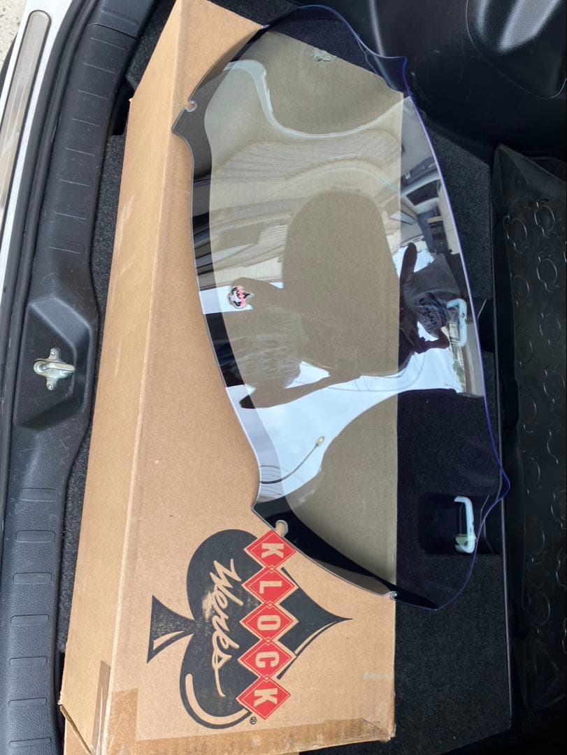 ロードグライド ウインドシールド ブルーアイス 9インチ クロックワークス