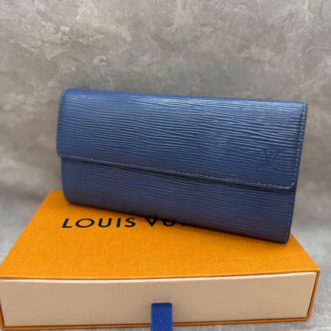 ルイヴィトン　VUITTON エピ ルイヴィトン　長財布　ブルー系