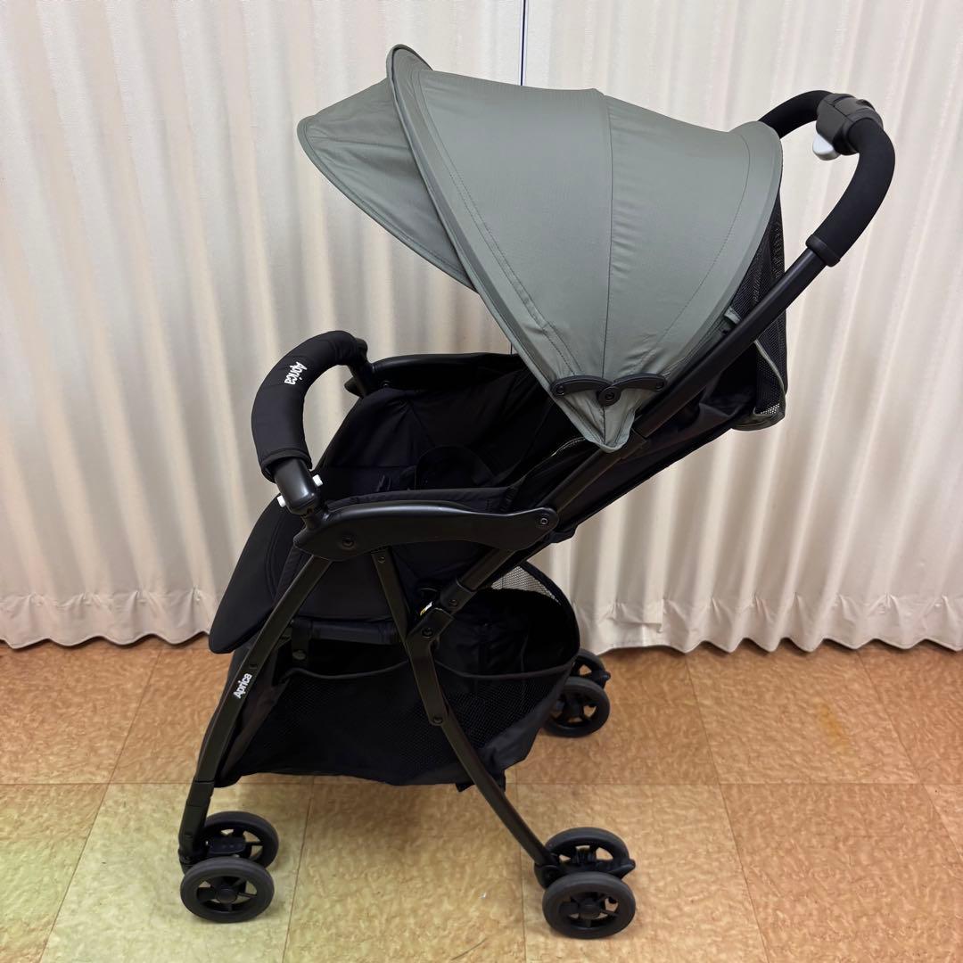 クリーニング済　☆美品☆　アップリカ　マジカルエアー　グレー　超軽量