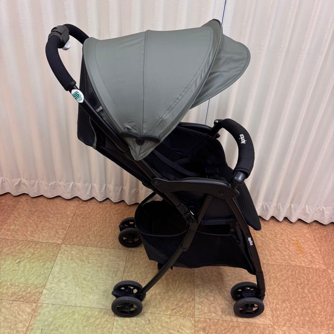 クリーニング済　☆美品☆　アップリカ　マジカルエアー　グレー　超軽量