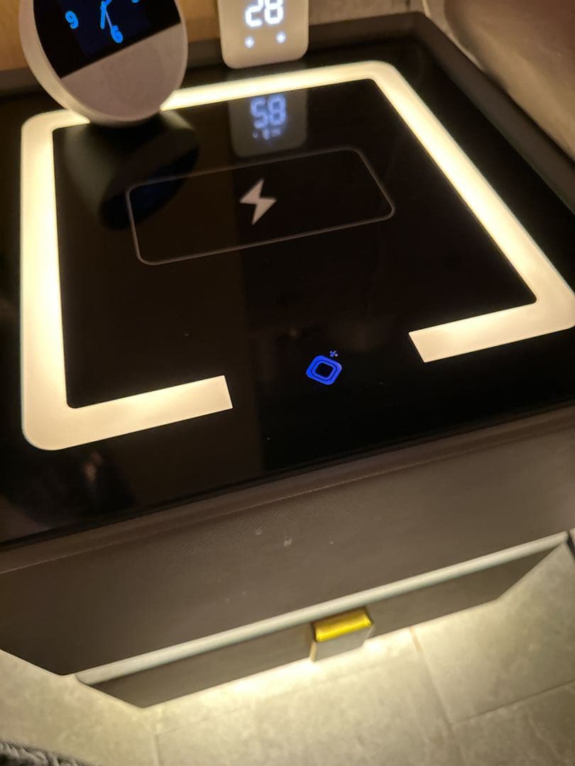 TPTBON パスワードロック LEDベッドサイドテーブル 充電ステーション