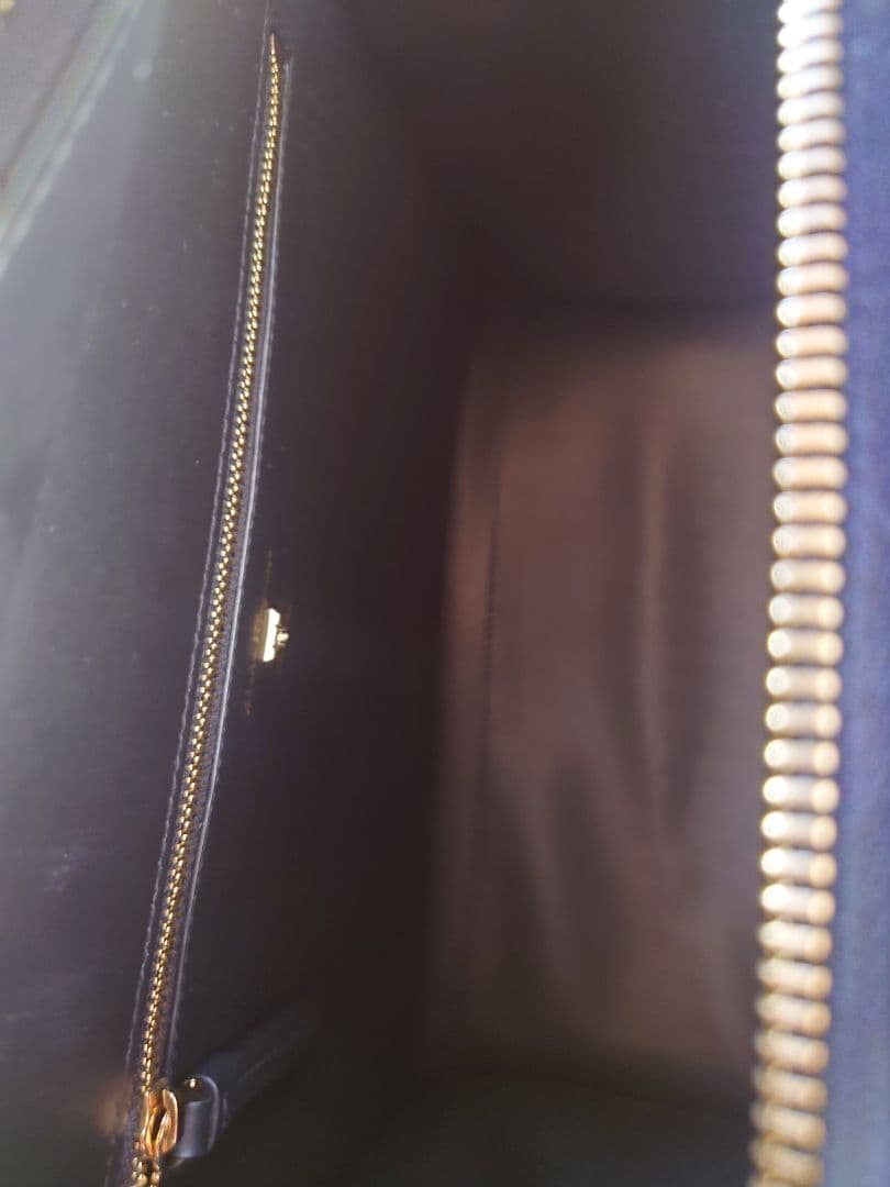 フェラガモ　ガンチーニ　黒トートバッグ