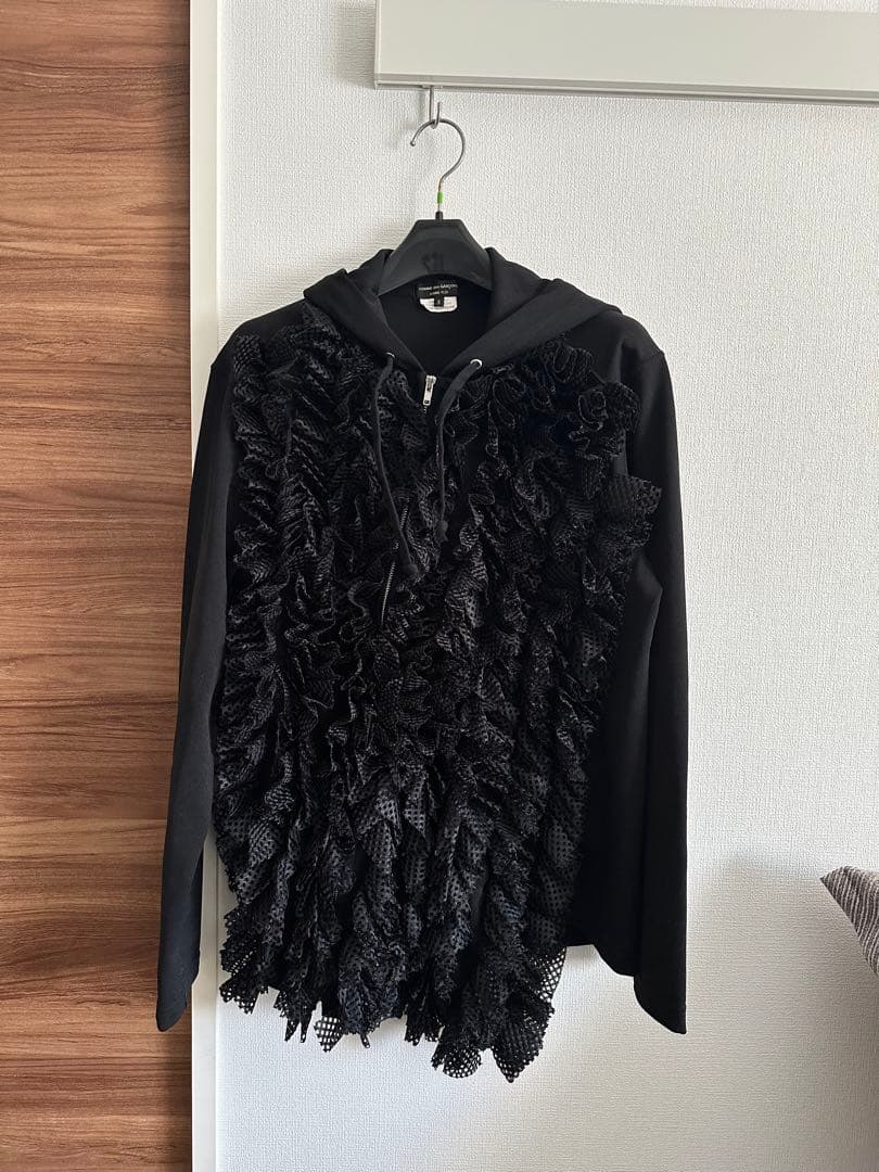 ゆきさまコムデギャルソンオムプリュス ねじれフリルパーカー