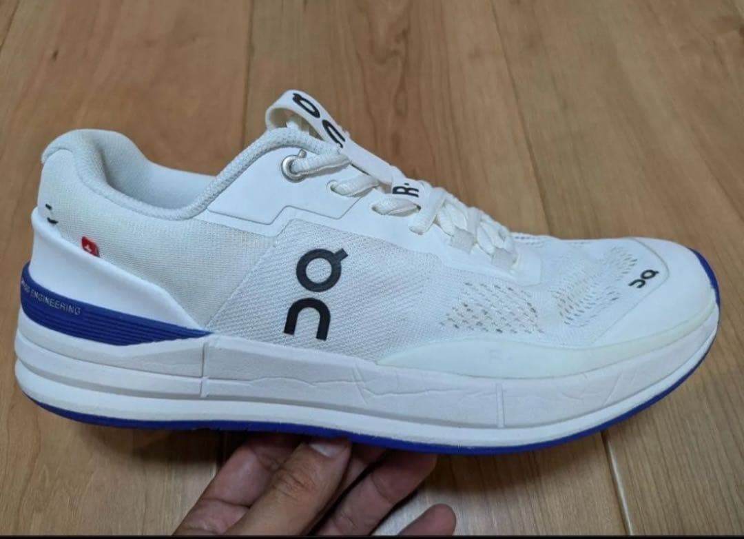 on テニスシューズ the Roger pro　27cm ※箱付き