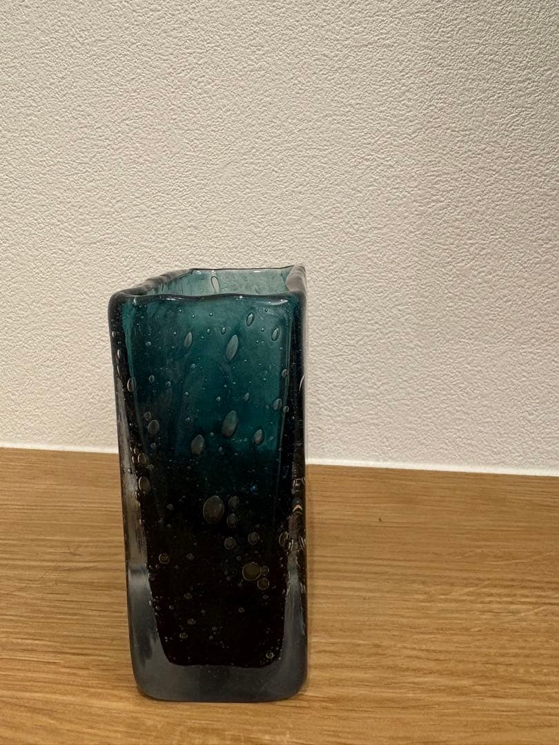 Henry Dean ガラス花瓶 青黒