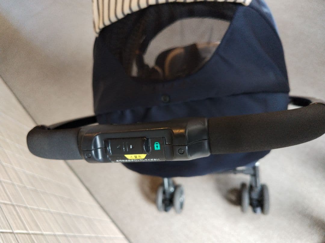 Combi ベビーカー メチャカル ハンディ オート 4キャス ベース