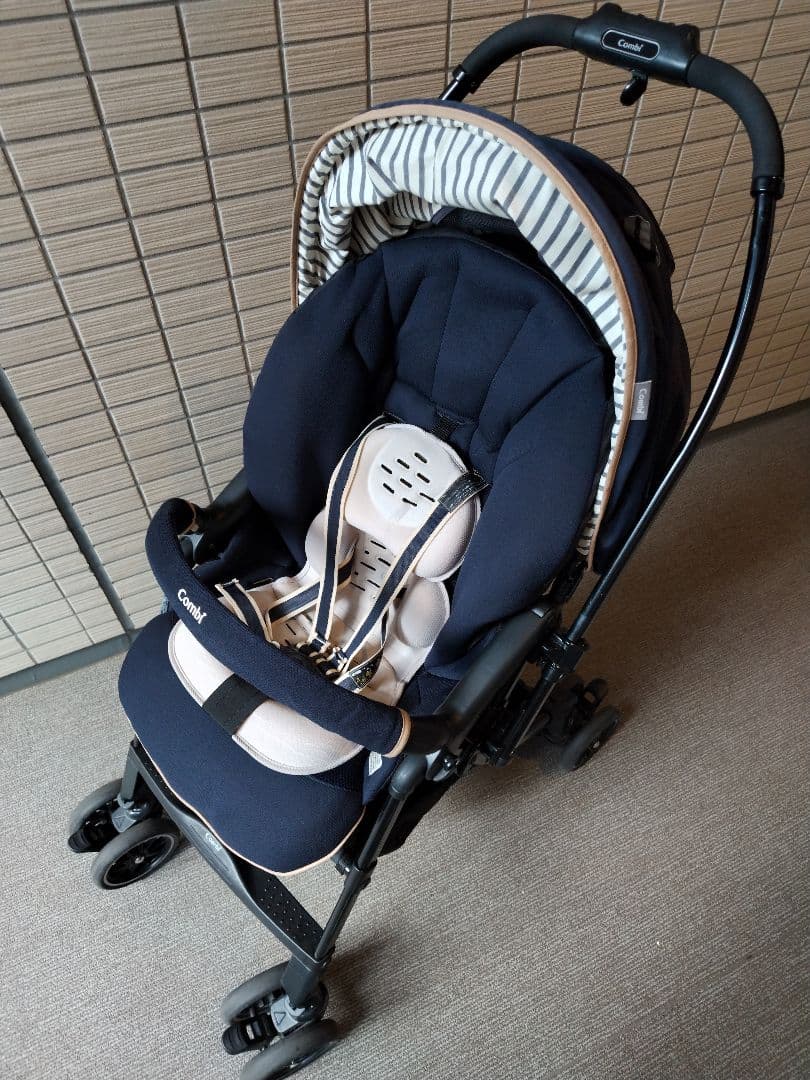 Combi ベビーカー メチャカル ハンディ オート 4キャス ベース