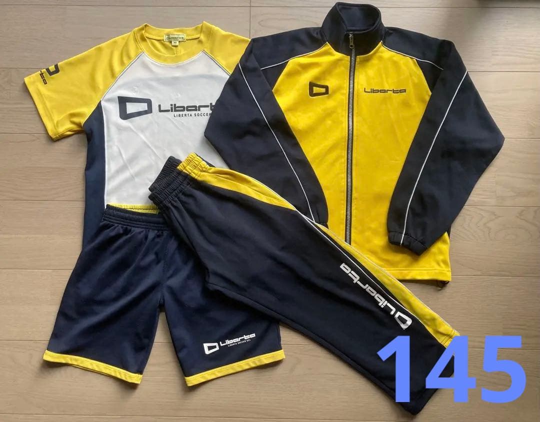 Liberta リベルタ　サッカーユニフォーム4点セット 145センチ　新品購入