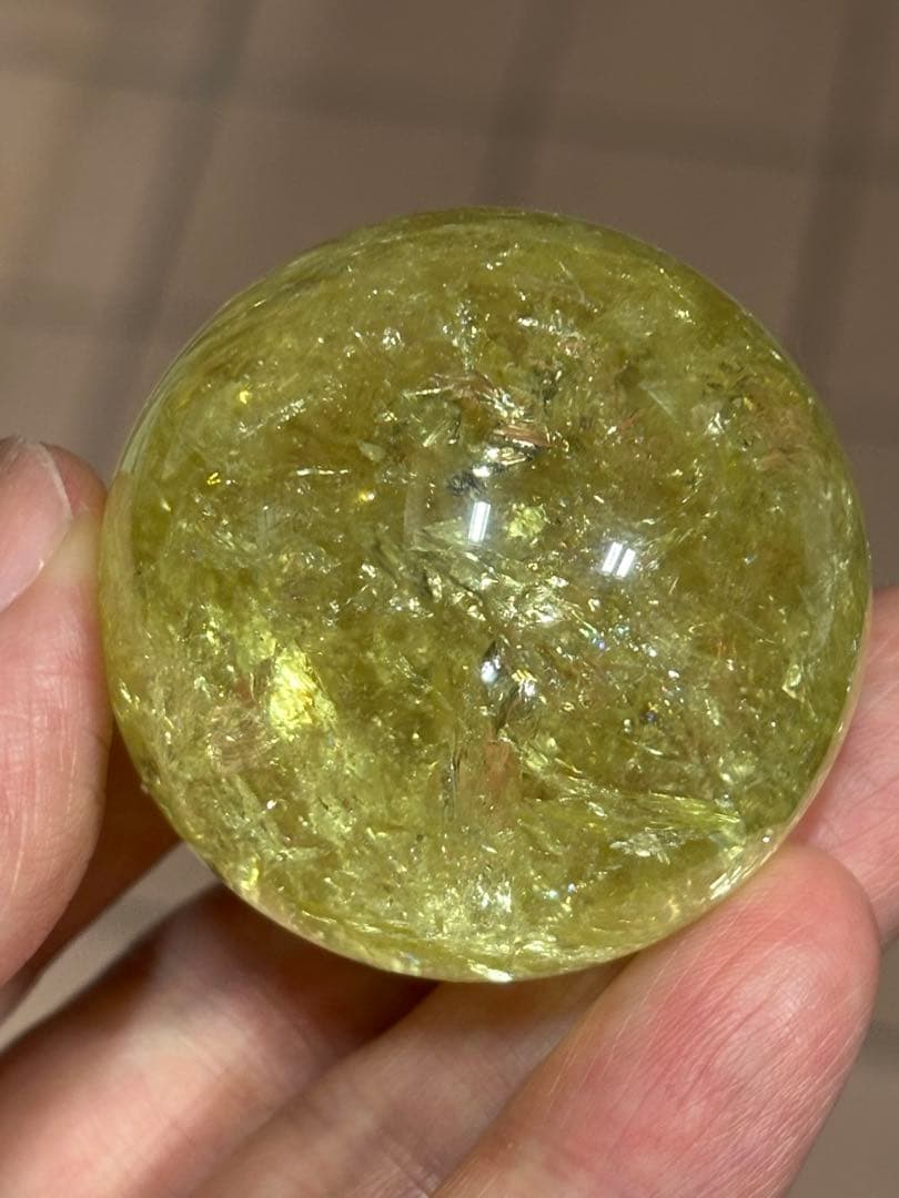 虹満タン　爆虹シトリンスフィア　丸玉4.22cm 煌びやか　シトリン