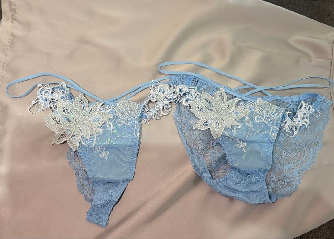 B75 【完売レア】オーロラジュエルマーメイドブラ＆Tバック＆チョーカー/水色