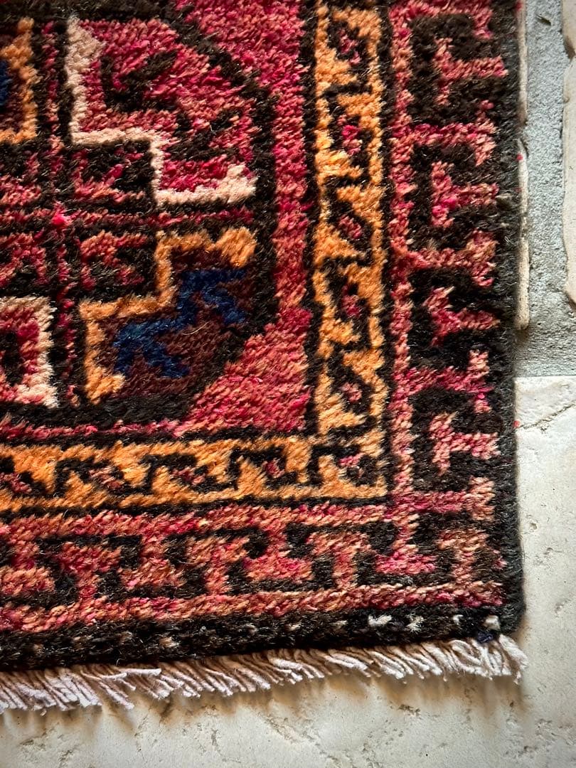 トライバルラグ　ヴィンテージラグ　バルーチ族　ミニラグ　プリミティブアート　美品