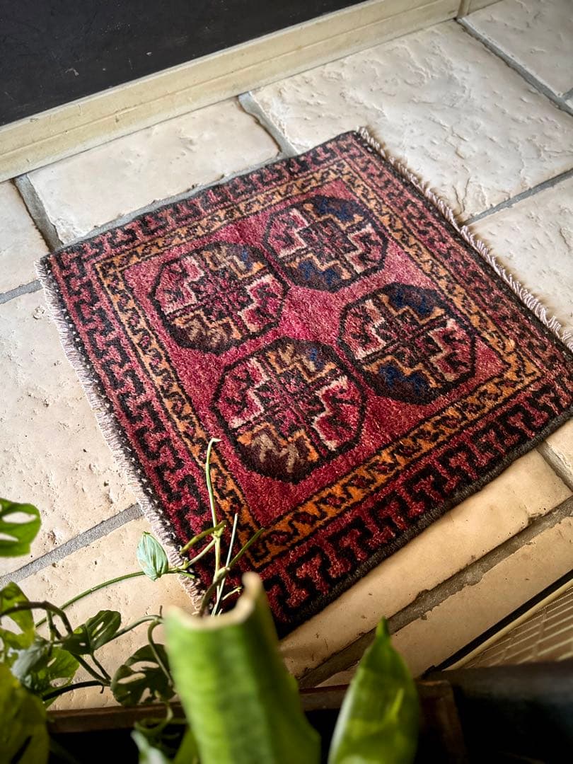 トライバルラグ　ヴィンテージラグ　バルーチ族　ミニラグ　プリミティブアート　美品