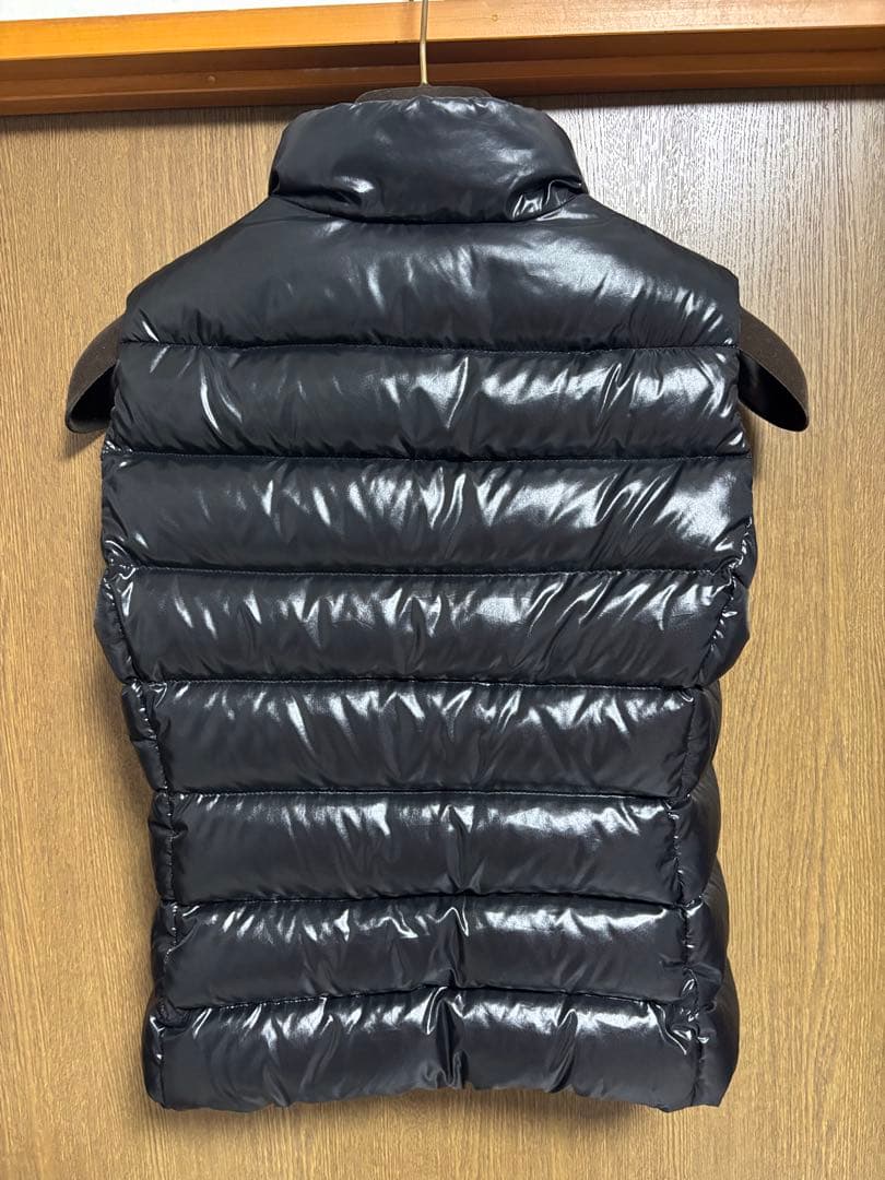 MONCLER ブラックダウンベストレディース　サイズ0 中古美品モンクレール