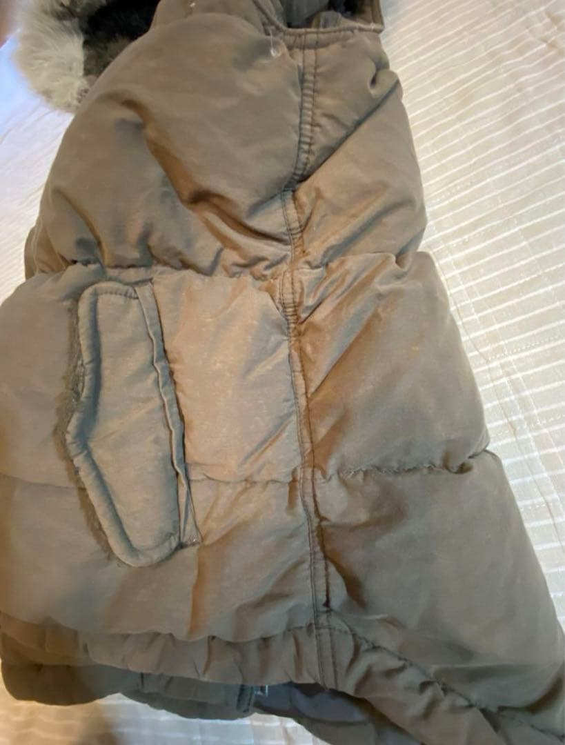 サニークラウズ　ダウンベスト オリーブグリーン