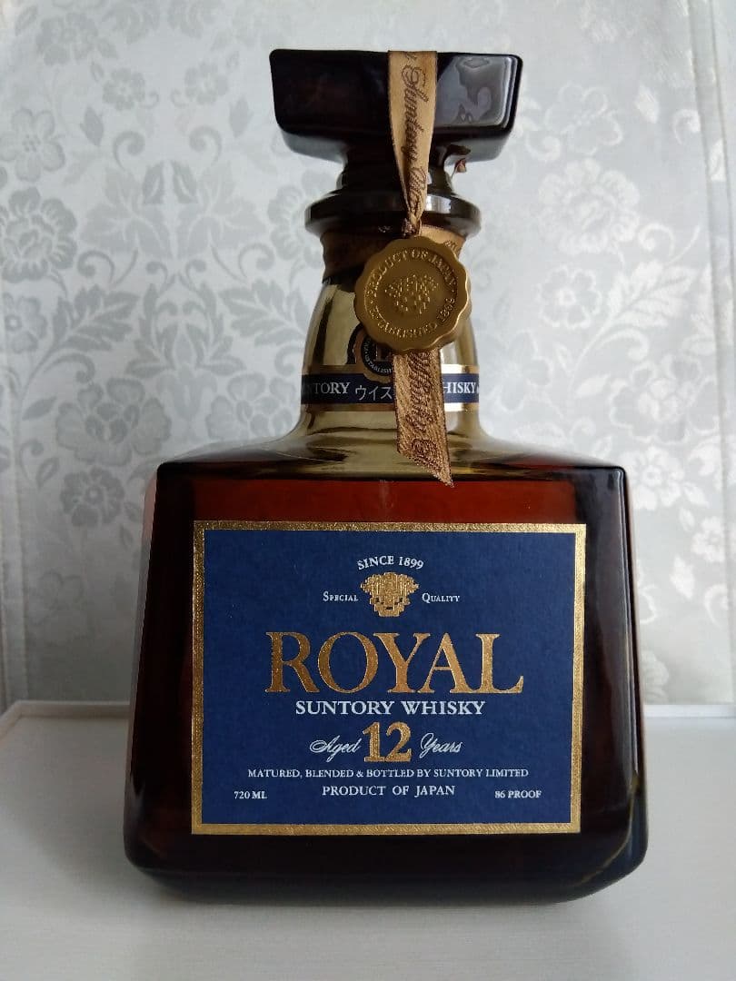 サントリーウイスキー　ローヤル プレミアム　12年 青ラベル