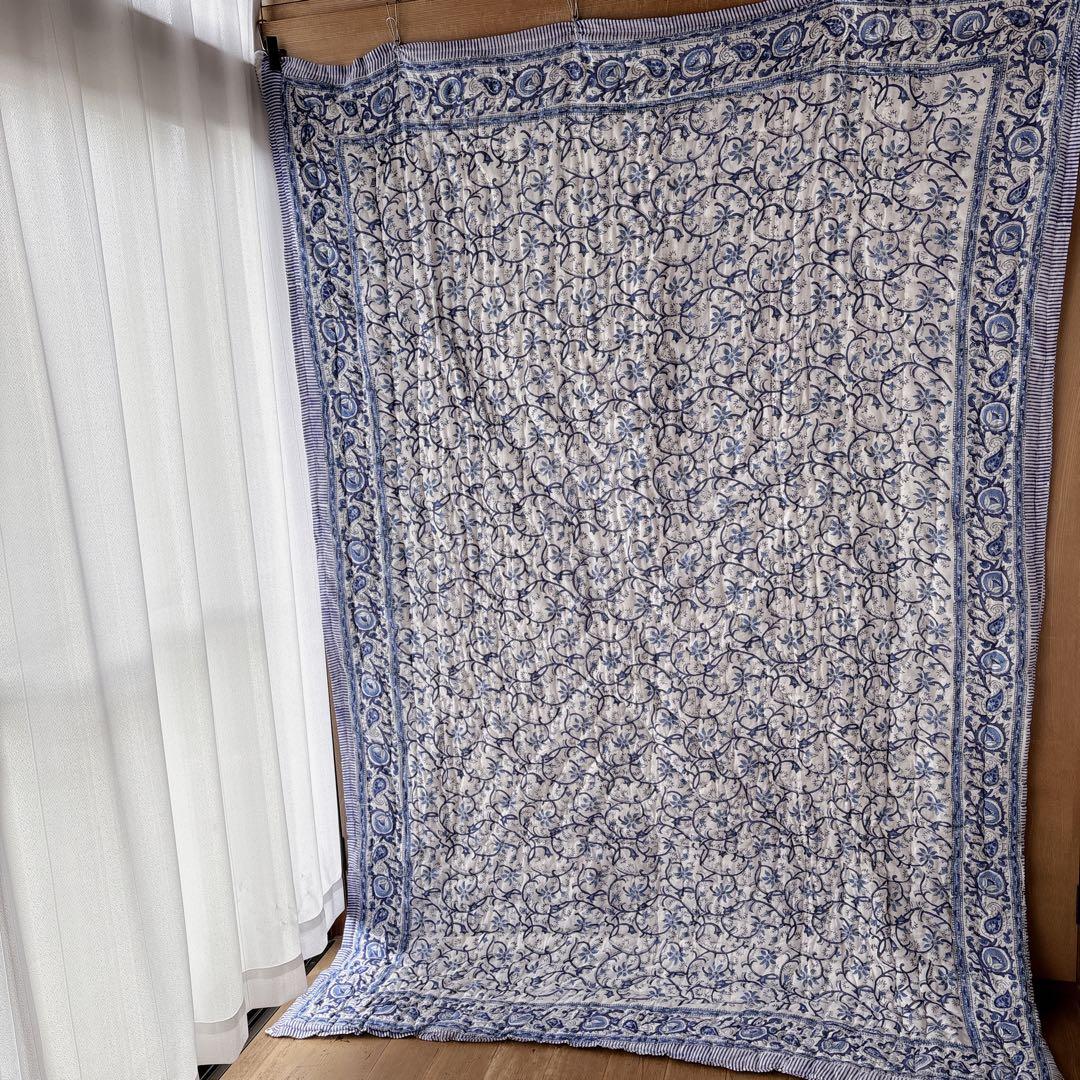 未使用※訳アリ　インド ブロックプリント 中綿入りキルト サルビアブルー　ラグ