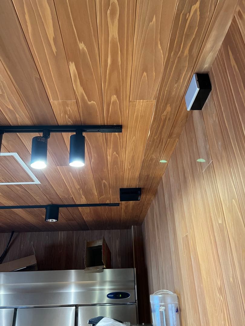 ブラック円筒形LEDスポットライト　コイズミ　ダクトレール用　4個