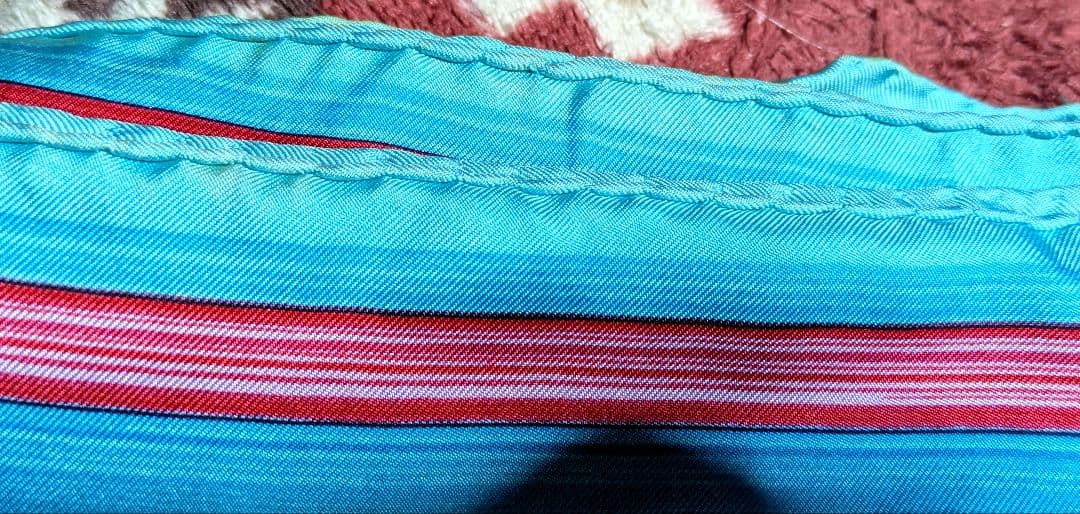 エルメス カレ90 アヒルの池 シルクスカーフ