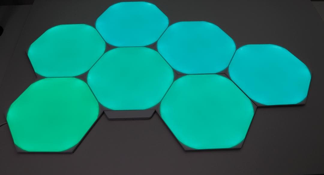 Nanoleaf Shapes Hexagons スターターパック 7枚入り