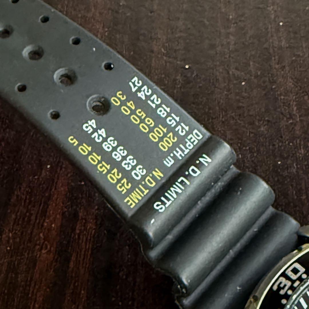 シチズン E168 プロマスター ダイバーズウォッチ