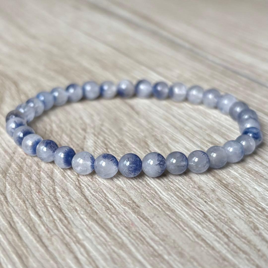 様々なチャンスを引き寄せるパワーストーン/デュモルチェライト・インクォーツ