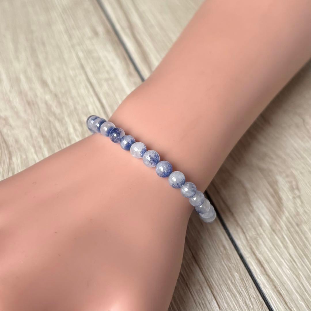 様々なチャンスを引き寄せるパワーストーン/デュモルチェライト・インクォーツ