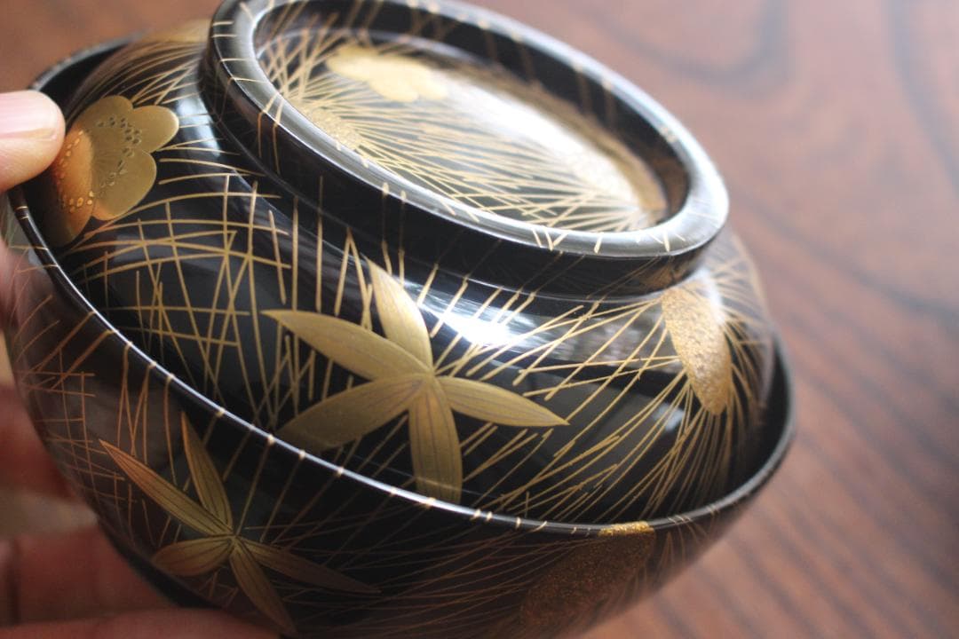 デッドストック！時代黒漆に極上松竹梅蒔絵の映える煮物椀2点（検輪島塗雑煮椀蒔絵椀