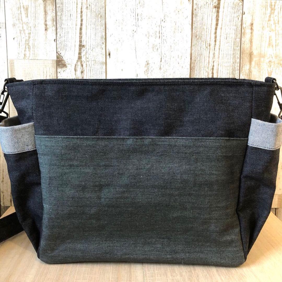 タバサ　ショルダーバッグ　ブラック×グリーン　A4サイズ