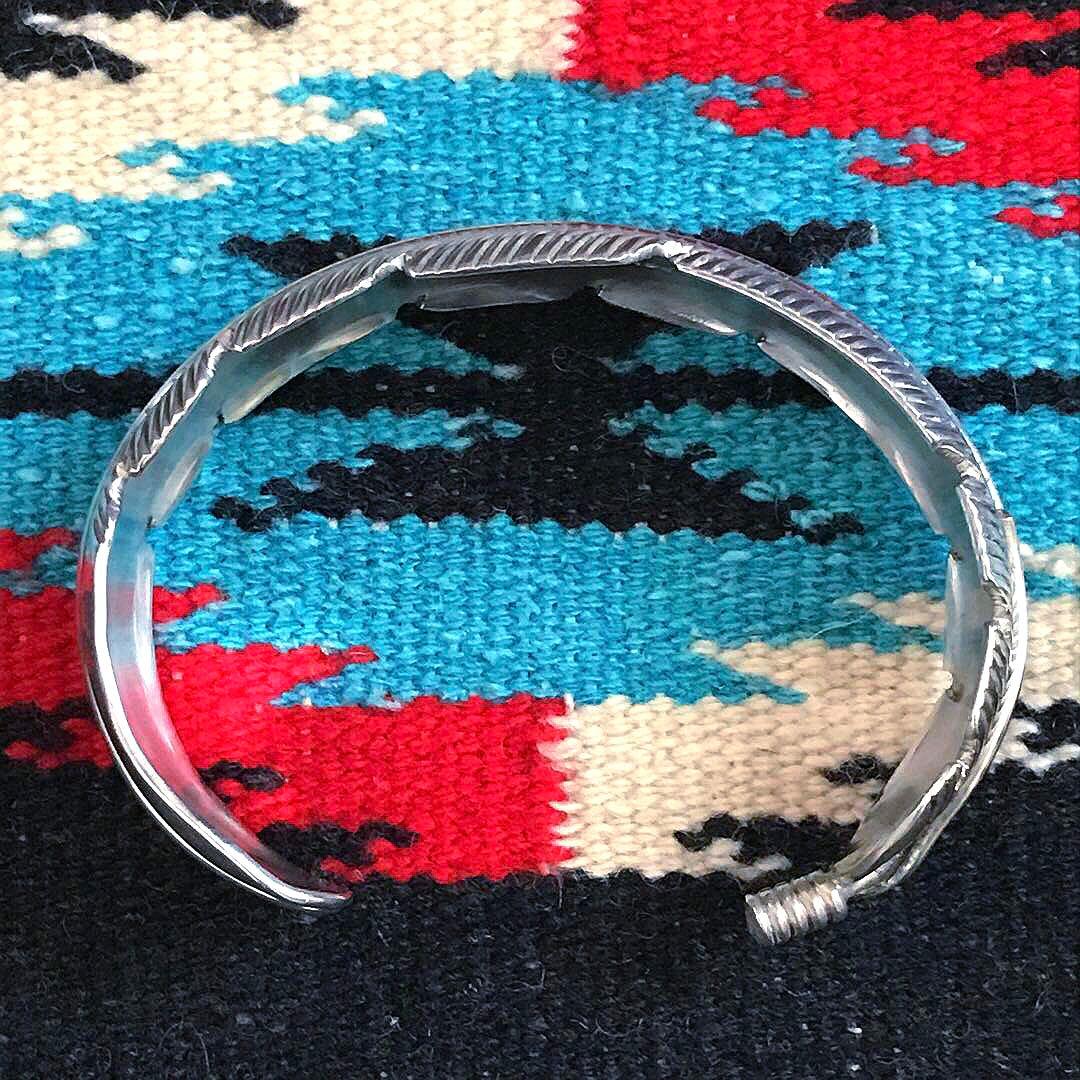 Indian Jewelryハーヴィーメイス　　フェザー　シルバーバングル　③