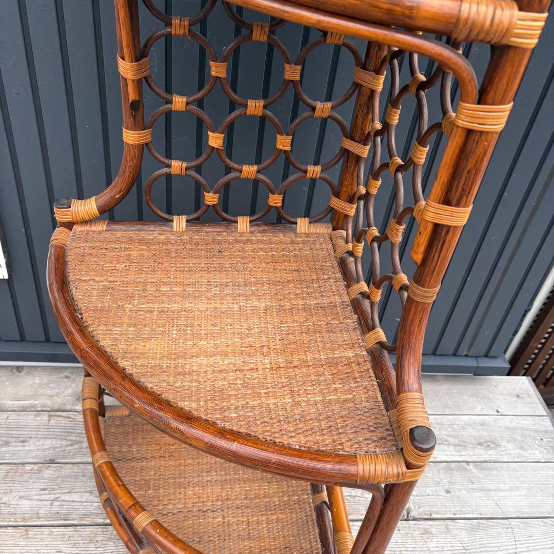 昭和レトロ 4段ラタンシェルフ 扇型コーナーラック 飾り棚 ディスプレイラック