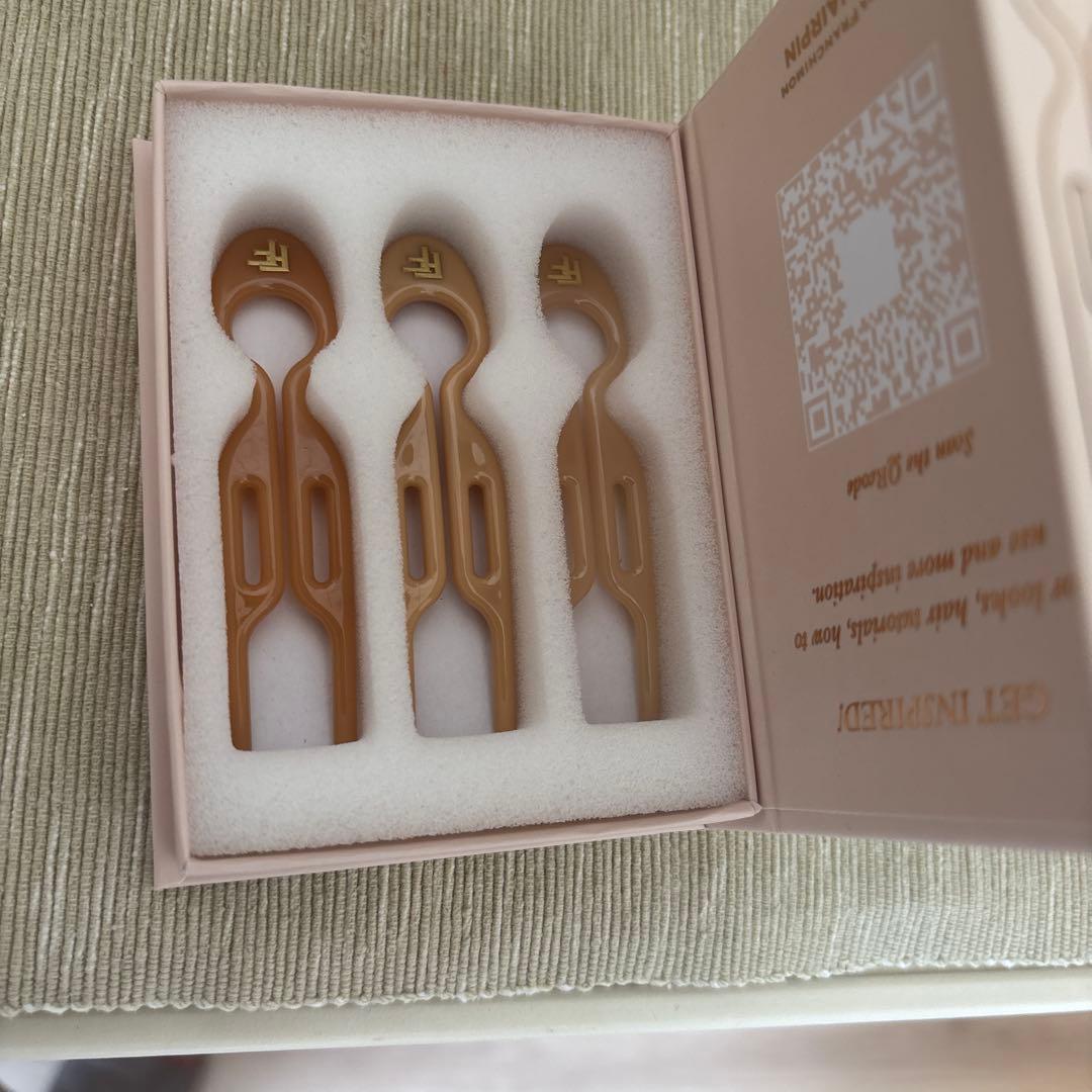 Fiona Franchimon N°1 Hairpin ヘアピン　ベージュ系