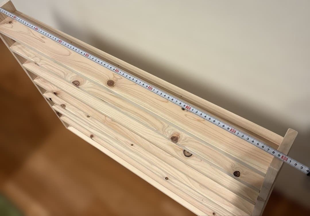 yz　トミカ収納棚8段ヒノキ材　最下段幅広タイプパイン材