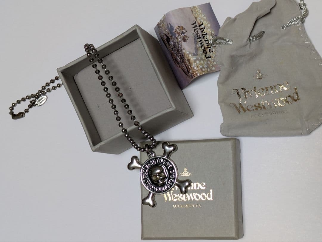 Vivienne クロスボーン　ネックレス