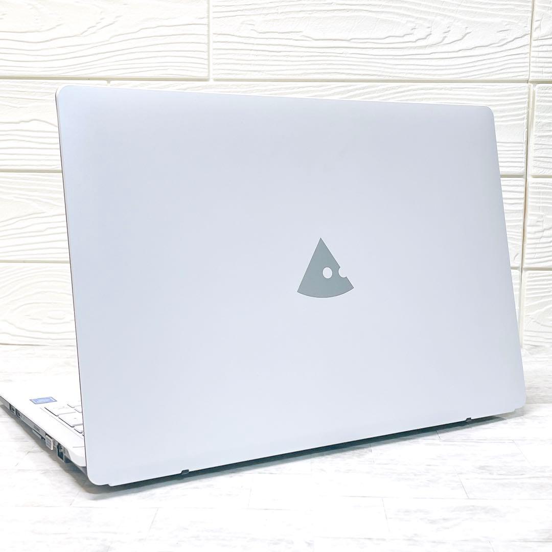 美品ホワイト❤️大画面FHD✨メモリ12GB✨ノートパソコン✨Win11 SSD