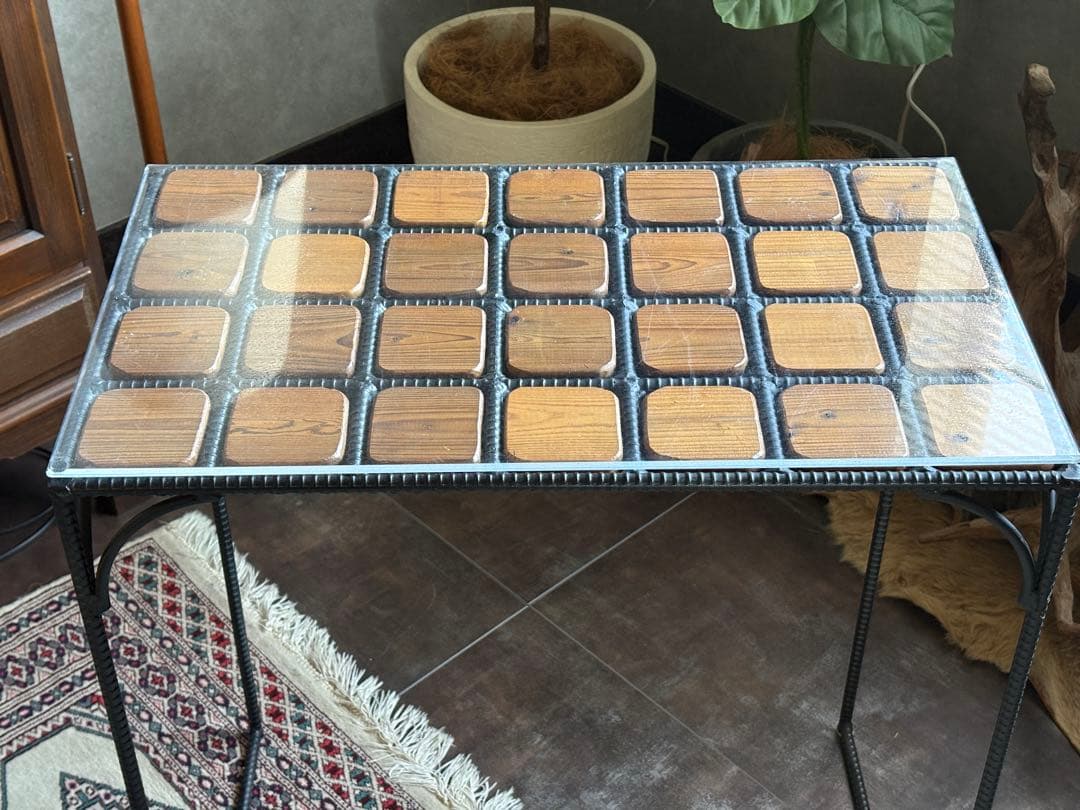 ③アイアン　サイドテーブル　ディスプレイ家具　モダン　シンプル　IZ