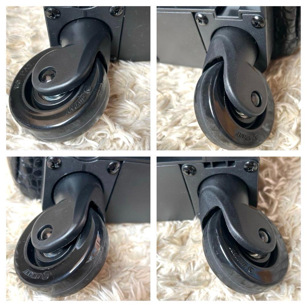 【専用ページ】新品未使用　SWANY スワニー　クロコ調4輪キャリーストッパー付