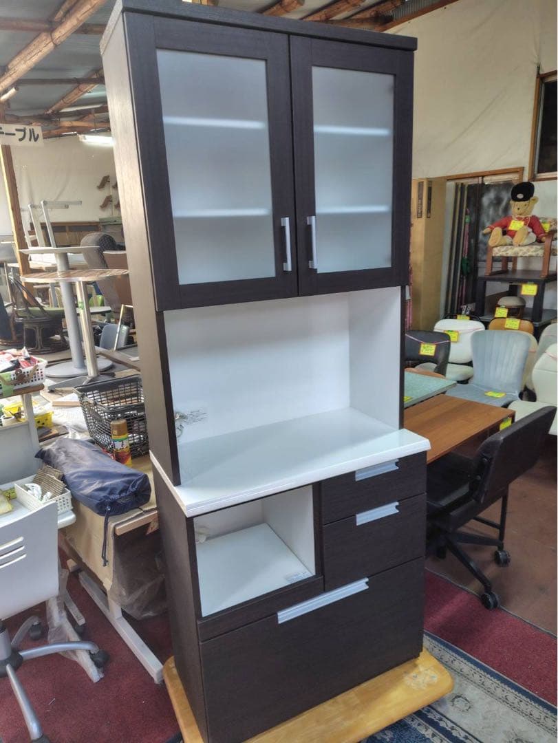 ニトリ　食器棚　100Vコンセント付き　横幅80㎝　奥行40㎝　高さ210㎝