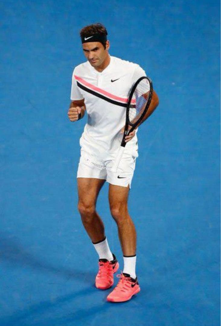 フェデラー　2018年全豪優勝　ナイキ　ヘンリーネックシャツ