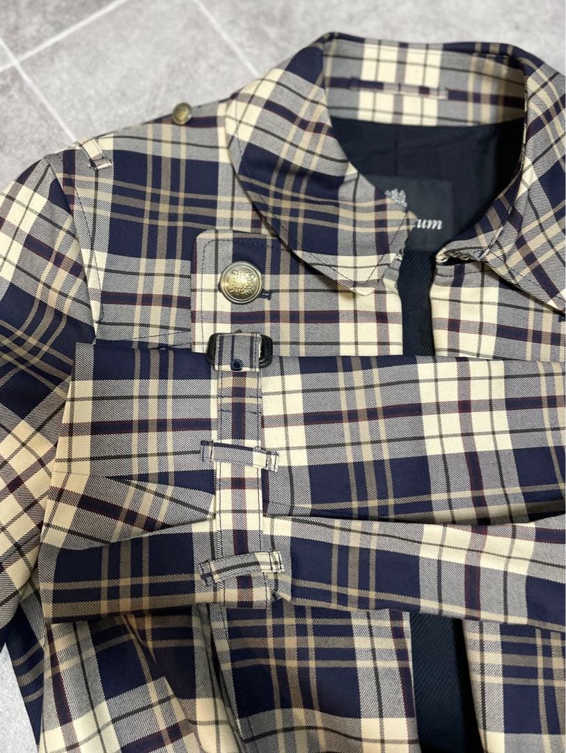 【aakichi様】美品！アクアスキュータム　チェック柄トレンチコート