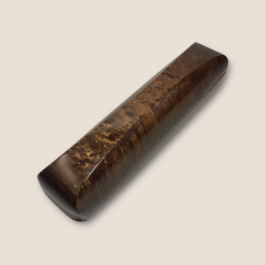 楓縮斑杢造り黒漆染め　拭き漆蓋もの