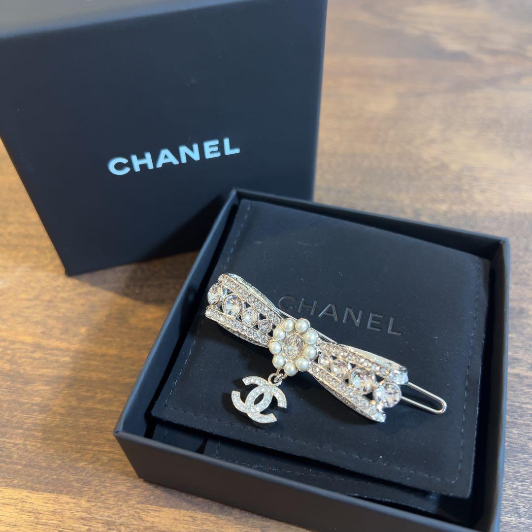シャネル　ヘアクリップ