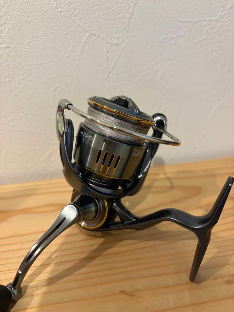 【美品】ダイワ 23エアリティ SF2500SS PEライン付 即使用可