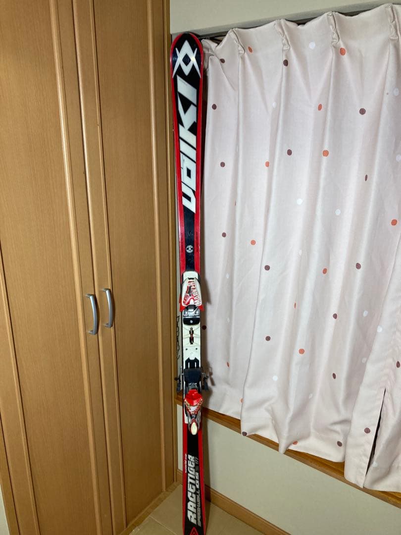 スキー板　177センチ　R23