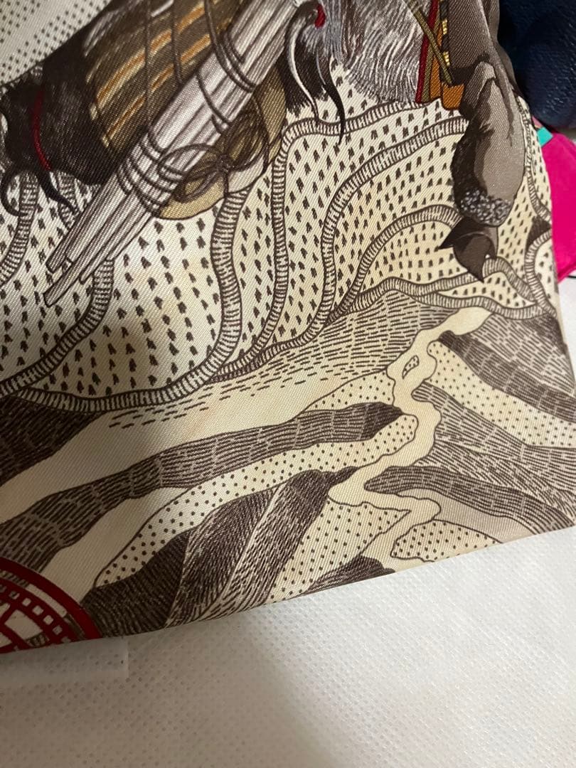 エルメス スカーフ カレ90 アニマル トラ柄 花柄