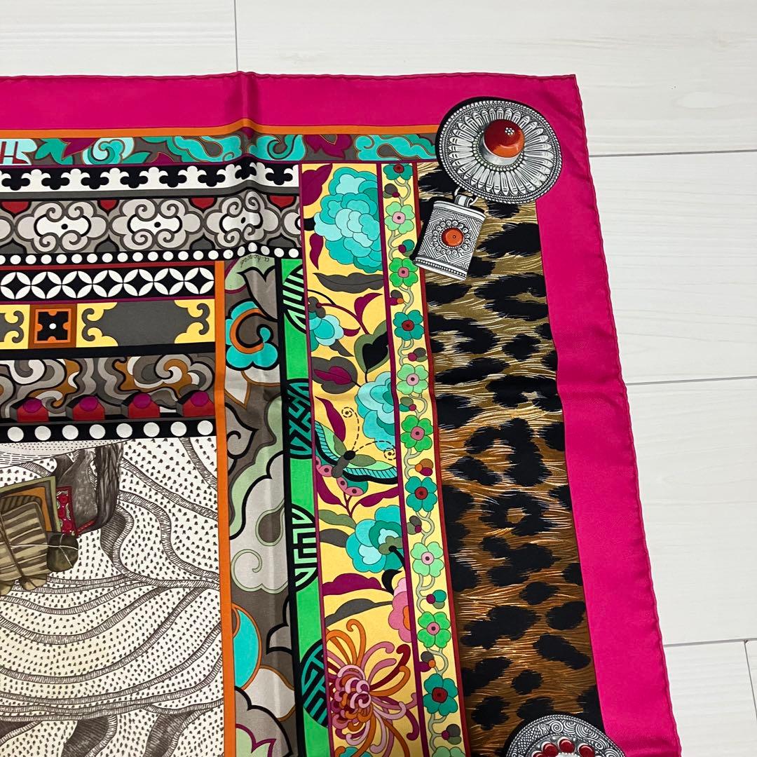 エルメス スカーフ カレ90 アニマル トラ柄 花柄