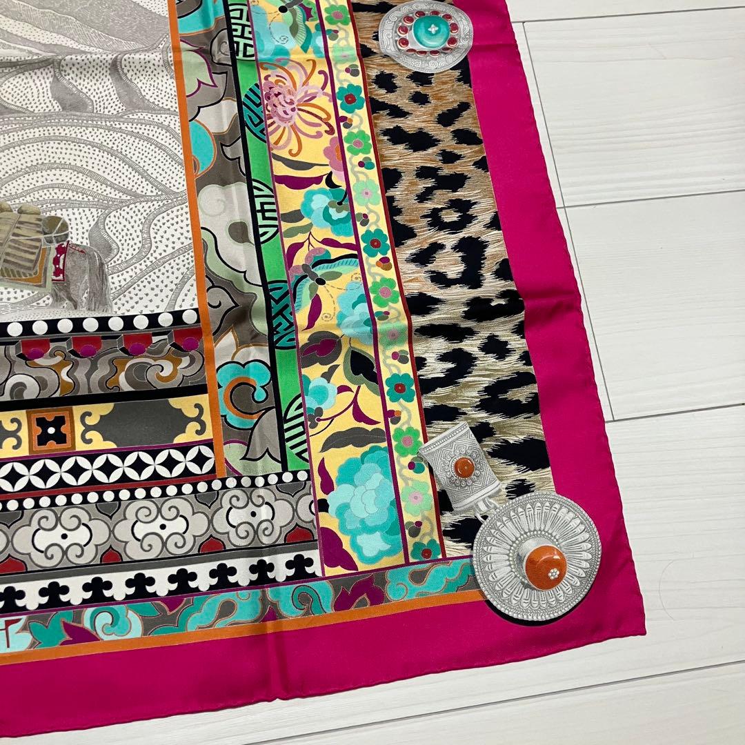 エルメス スカーフ カレ90 アニマル トラ柄 花柄