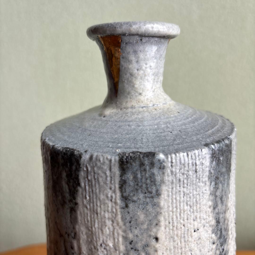 わら白金彩花入 小崎一陽造 高さ27.5cm 一輪挿し 共箱