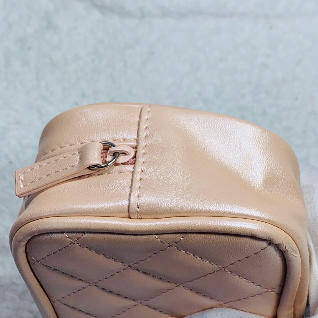 ⭐️極美品ハローキティ baby-g ピンク、ケース、箱、台、説明書、タグ付き